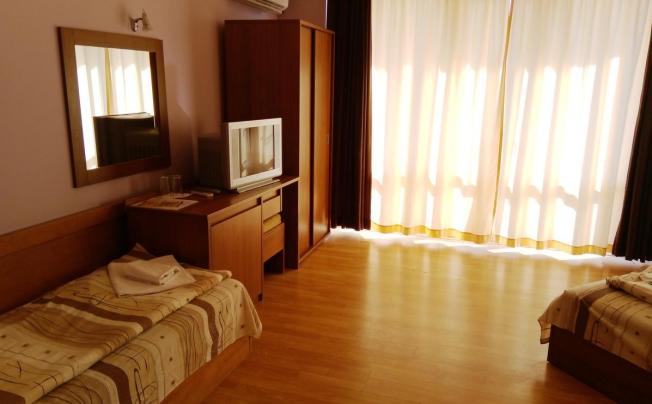 Фото отеля Paris hotel balchik