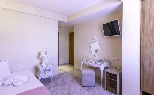 Фото отеля Dafi hotel Apartment