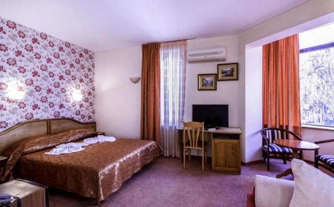 Фото отеля Dafi hotel Apartment