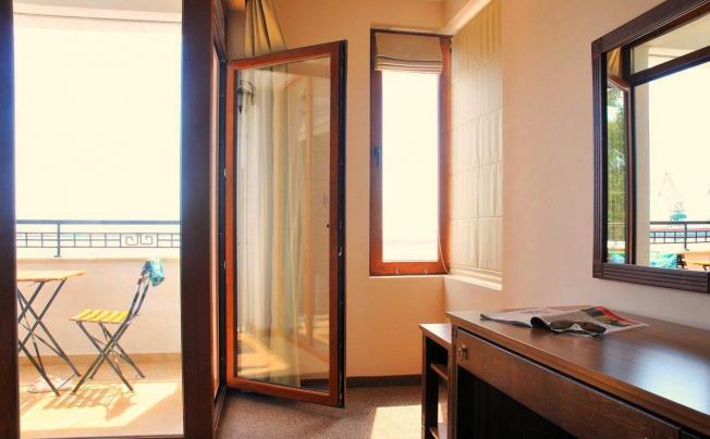 Фото отеля Selena Hotel Balchik