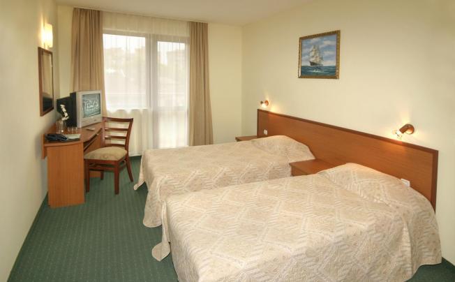 Фото отеля Dionis Hotel 
