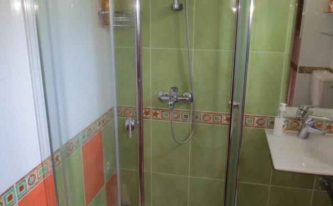 Фото отеля Breeze Apartment