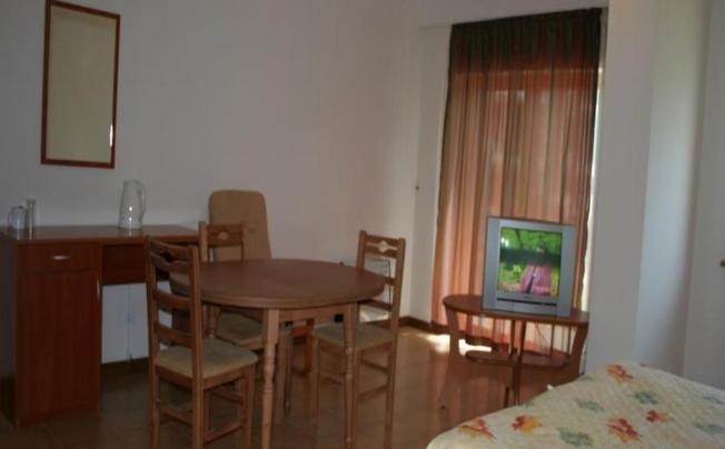 Фото отеля Eagle Lodge Aparthotel
