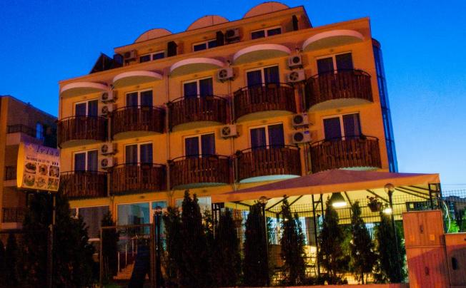 Фото отеля Ivian Family Hotel Ravda