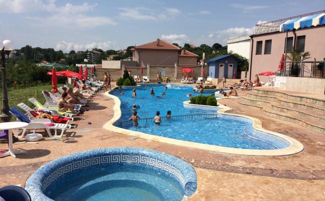 Фото отеля Fiesta hotel