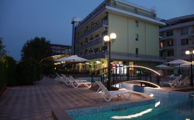 Фото отеля Zaara hotel