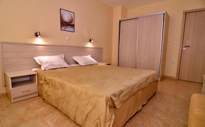 Фото отеля Velena Apartments