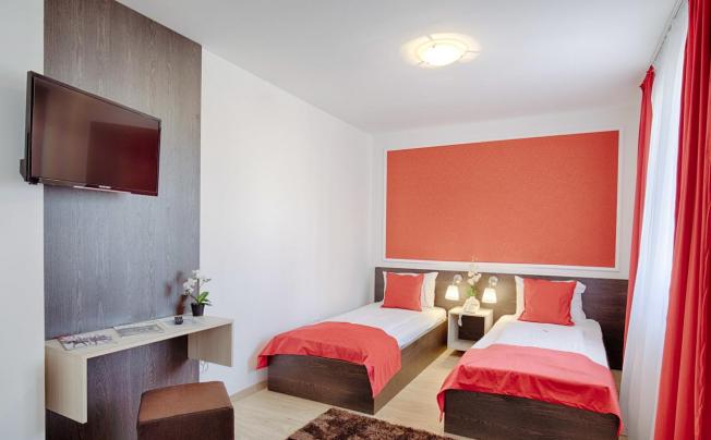 Фото отеля Triple M Hotel