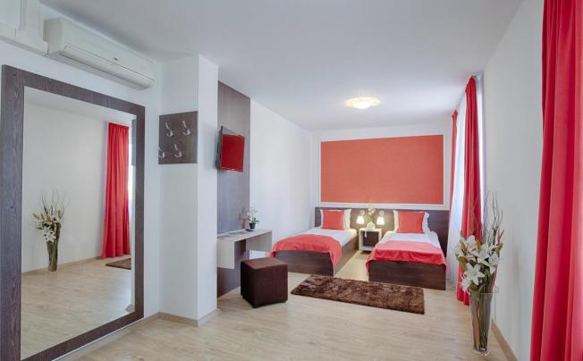 Фото отеля Triple M Hotel