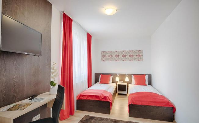 Фото отеля Triple M Hotel