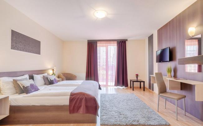 Фото отеля Triple M Hotel