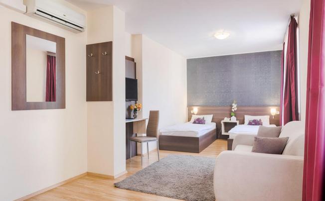 Фото отеля Triple M Hotel