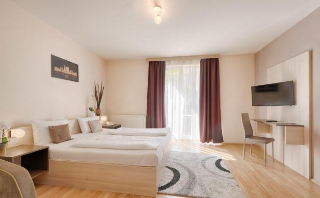 Фото отеля Triple M Hotel