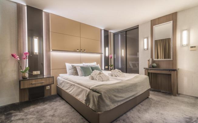 Фото отеля Zena Beauty Hotel & Shopping Center