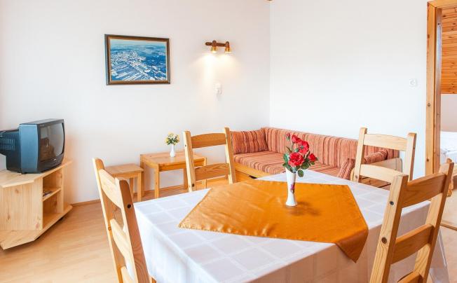 Фото отеля Takacs Apartmanhaz