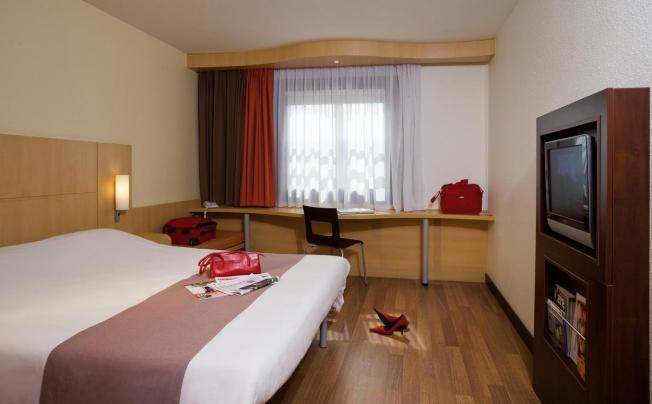 Фото отеля Ibis Budapest Heroes Square