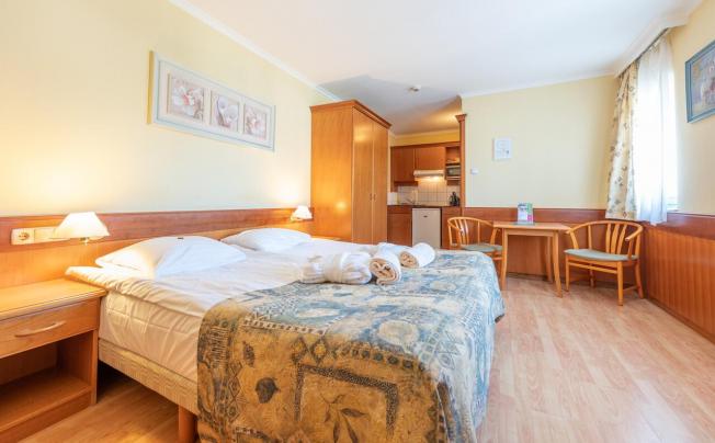 Фото отеля Holiday Club Apartman Hotel Heviz