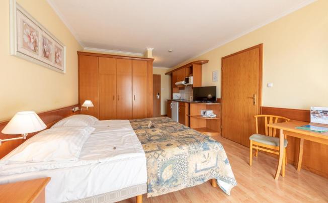 Фото отеля Holiday Club Apartman Hotel Heviz