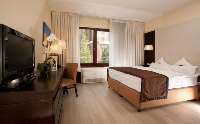 Фото отеля Lion's Garden Hotel