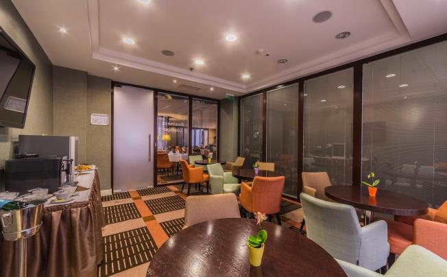 Фото отеля Lion's garden hotel