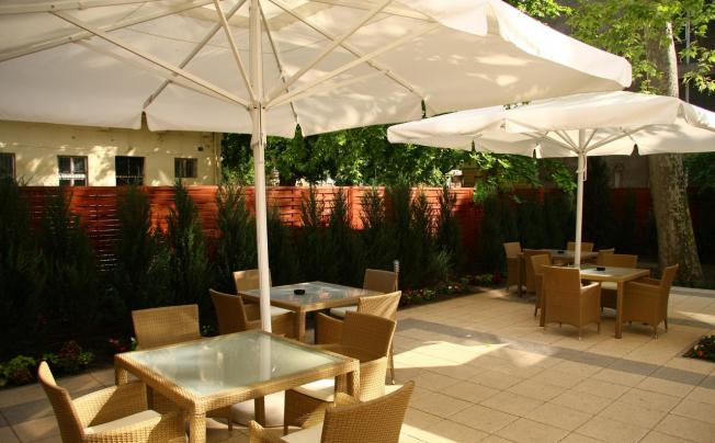 Фото отеля Lion's garden hotel