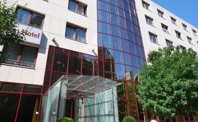 Фото отеля Lion's garden hotel