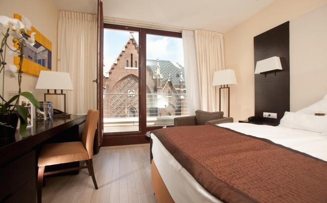 Фото отеля Lion's garden hotel