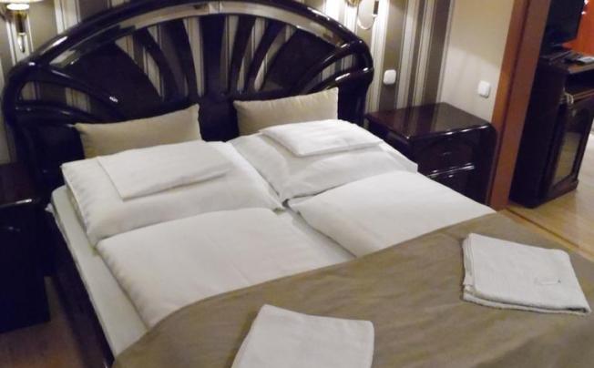 Фото отеля Continent Hotel 