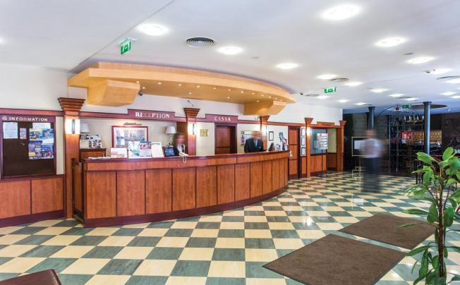 Фото отеля ERZSEBET HOTEL CITY CENTER 