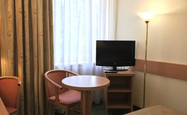 Фото отеля ERZSEBET HOTEL CITY CENTER 