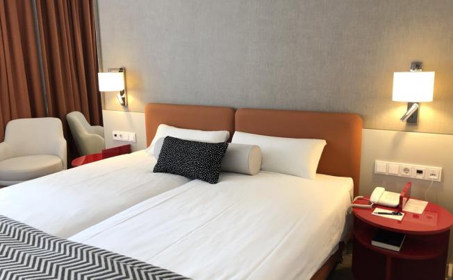 Фото отеля ERZSEBET HOTEL CITY CENTER 