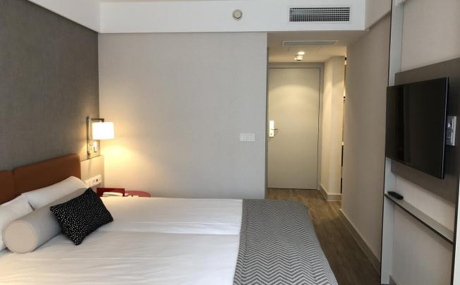 Фото отеля ERZSEBET HOTEL CITY CENTER 