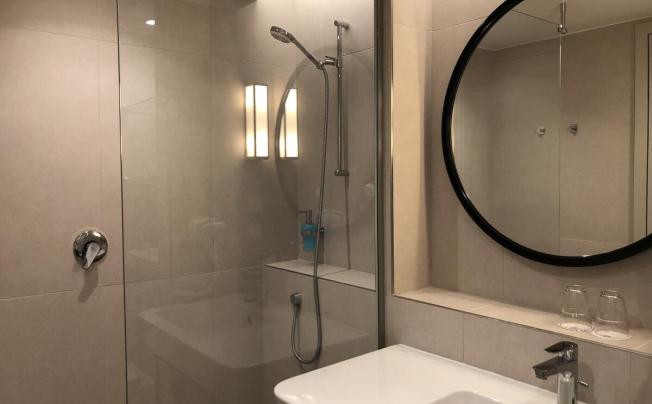 Фото отеля ERZSEBET HOTEL CITY CENTER 