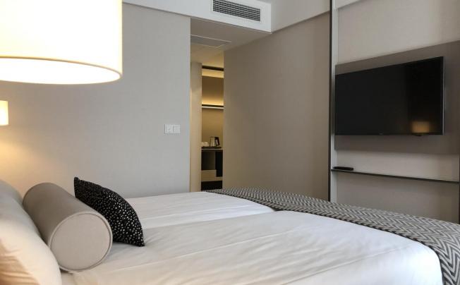 Фото отеля ERZSEBET HOTEL CITY CENTER 