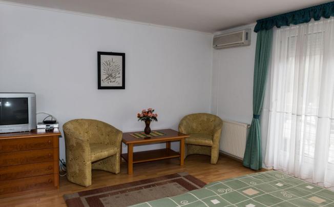 Фото отеля Muskatli Apartman Hotel