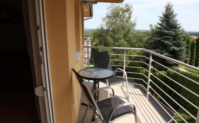 Фото отеля 1000 Home Apartments