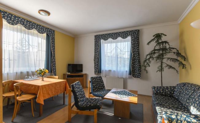 Фото отеля Kikelet Club Hotel