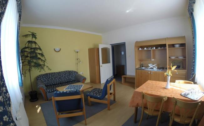 Фото отеля Kikelet Club Hotel