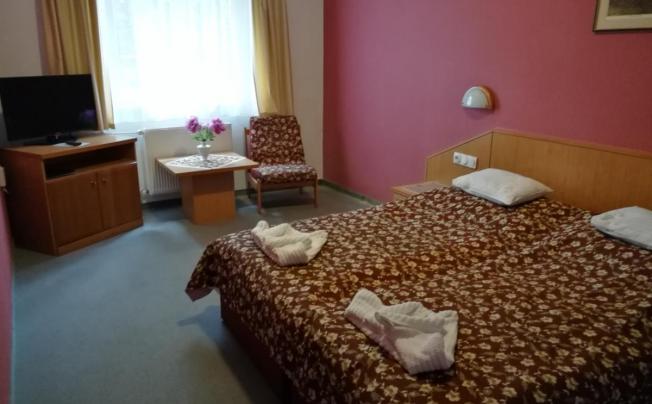 Фото отеля Kikelet Club Hotel