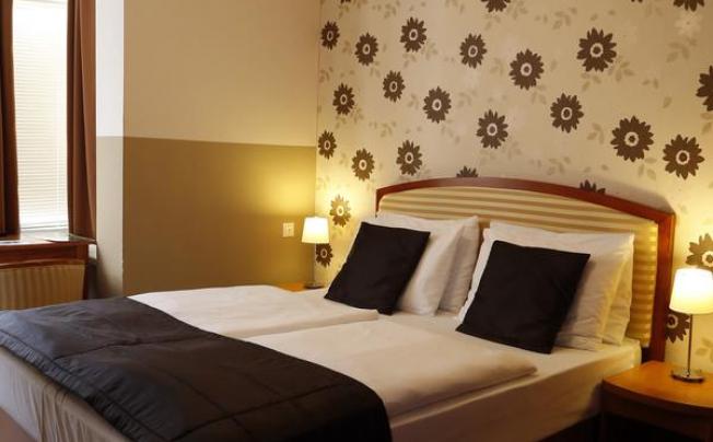 Фото отеля Six inn hotel budapest