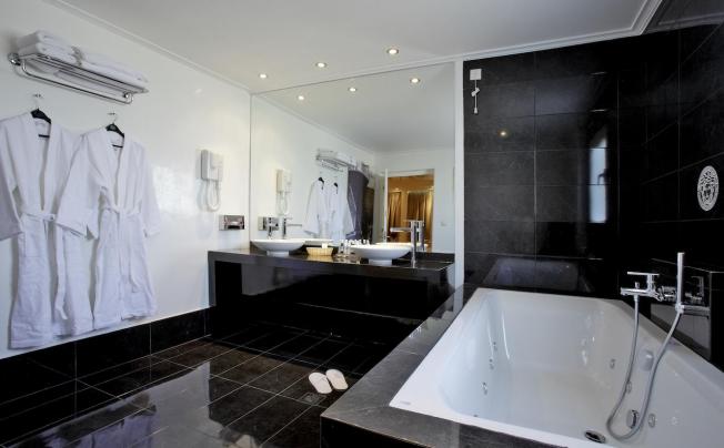 Фото отеля Piraeus Theoxenia Hotel