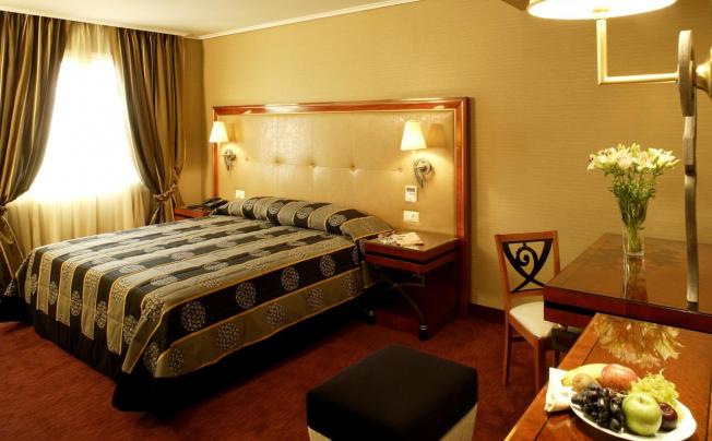 Фото отеля Piraeus Theoxenia Hotel