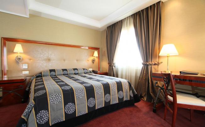 Фото отеля Piraeus Theoxenia Hotel