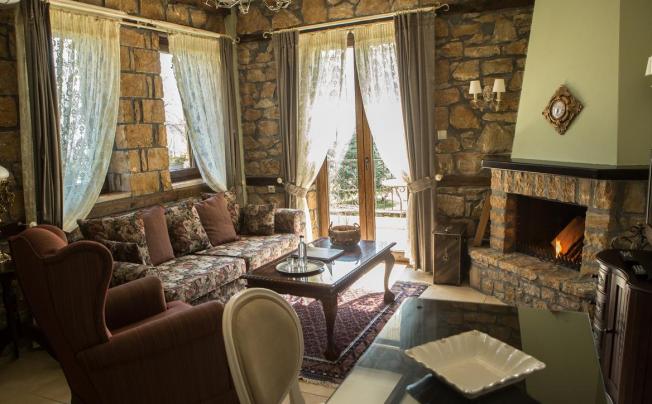 Фото отеля Archontiko Emmanouilidi Suites