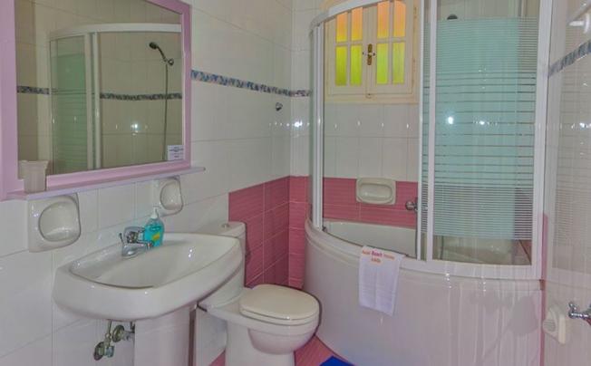 Фото отеля VILLA THALASSA