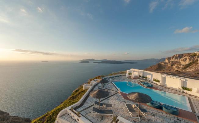 Фото отеля Caldera's Dolphin Suites