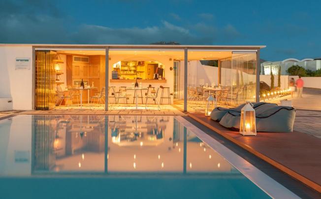 Фото отеля Caldera's Dolphin Suites