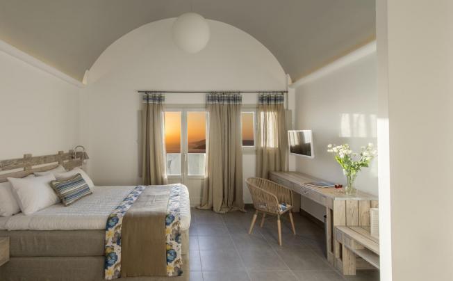 Фото отеля Caldera's Dolphin Suites