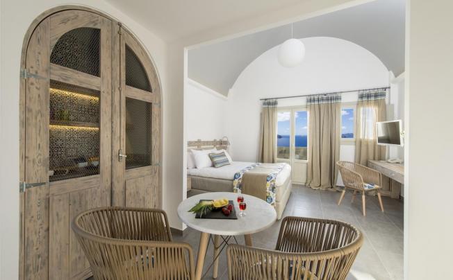 Фото отеля Caldera's Dolphin Suites