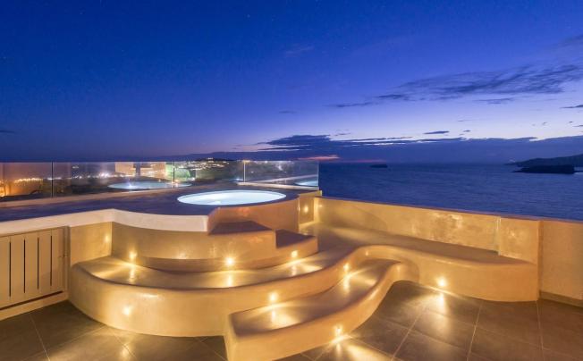 Фото отеля Caldera's Dolphin Suites
